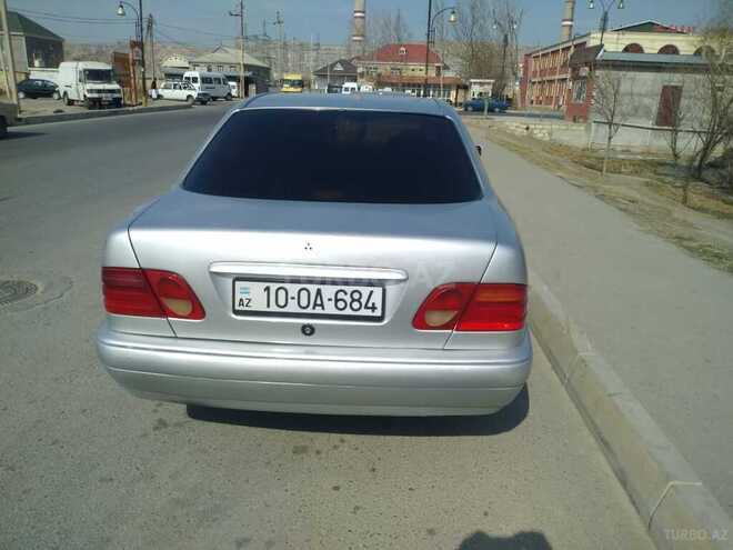 Mercedes E 220 1995, 652,480 km - 2.2 l - Mingəçevir
