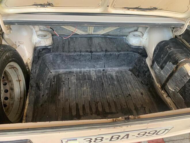 LADA (VAZ) 21013 1981, 300,000 km - 1.5 l - Qusar