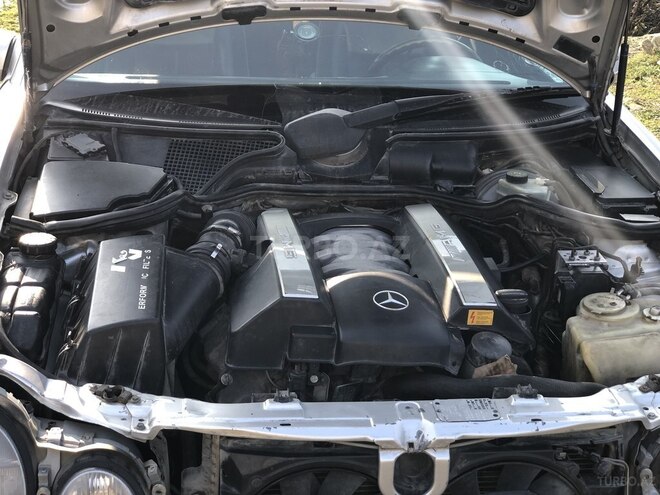 Mercedes E 430 2001, 400,000 km - 4.3 l - Lerik