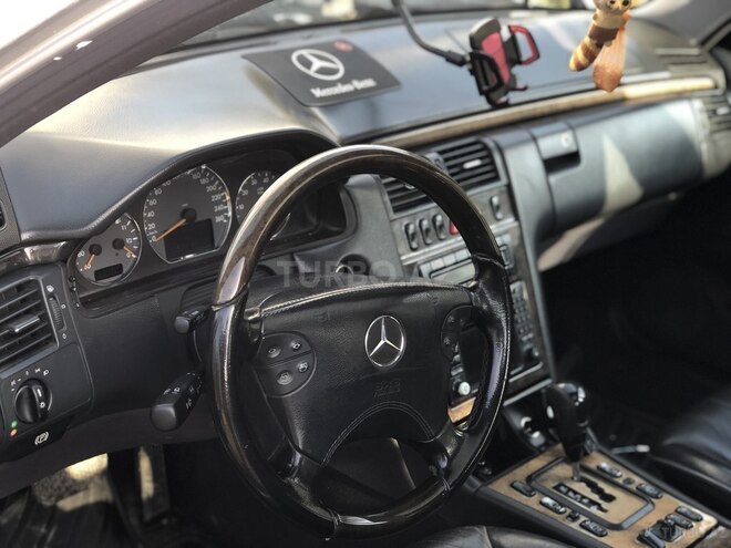 Mercedes E 430 2001, 400,000 km - 4.3 l - Lerik