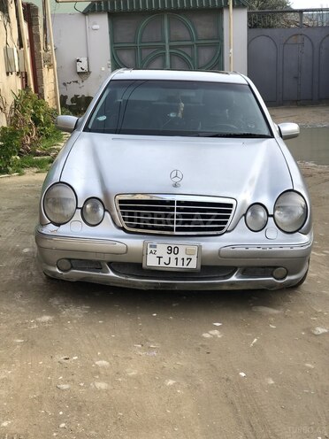 Mercedes E 430 2001, 400,000 km - 4.3 l - Lerik