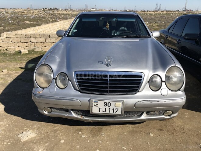 Mercedes E 430 2001, 400,000 km - 4.3 l - Lerik
