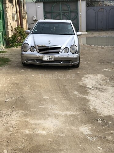 Mercedes E 430 2001, 400,000 km - 4.3 l - Lerik