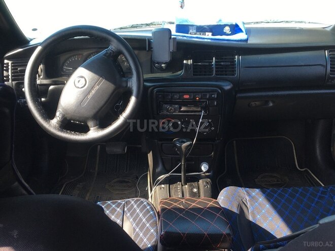 Opel Vectra 1996, 506,000 km - 1.6 l - Bakı