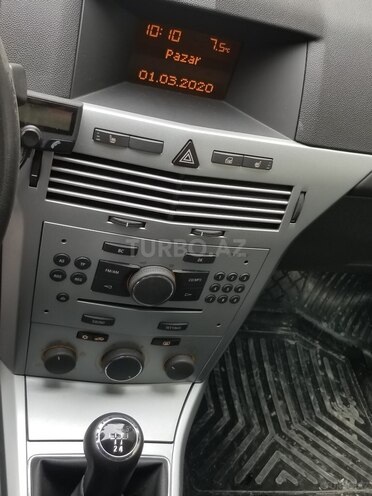 Opel Astra 2009, 176,000 km - 0.2 л - Bakı