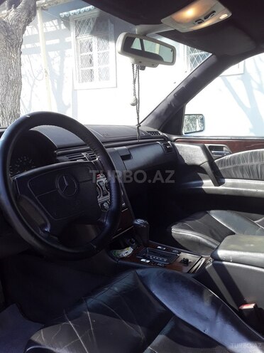 Mercedes E 230 1996, 411,000 km - 2.3 l - Zərdab