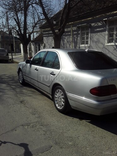 Mercedes E 230 1996, 411,000 km - 2.3 l - Zərdab