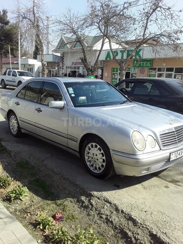 Mercedes E 230 1996, 411,000 km - 2.3 l - Zərdab