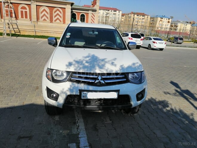 Mitsubishi L200 2015, 152,000 km - 2.5 l - Bakı