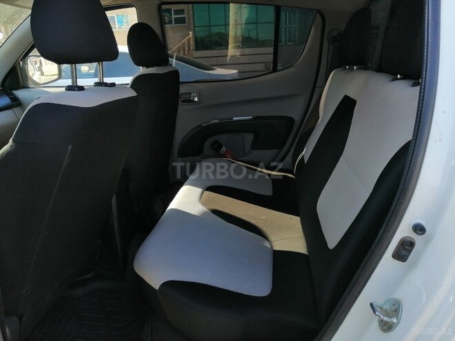 Mitsubishi L200 2015, 152,000 km - 2.5 l - Bakı