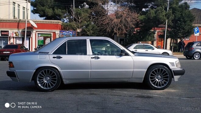 Mercedes 190 1992, 253,600 km - 2.5 l - Bakı