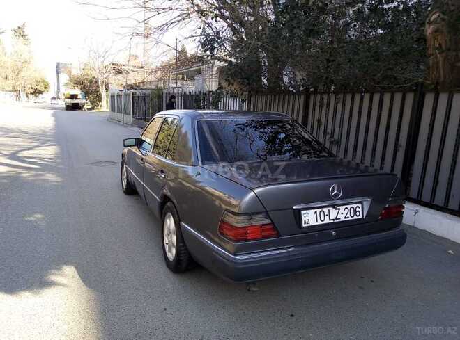 Mercedes E 220 1994, 583,000 km - 2.2 l - Bakı