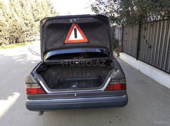 Mercedes E 220 1994, 583,000 km - 2.2 l - Bakı
