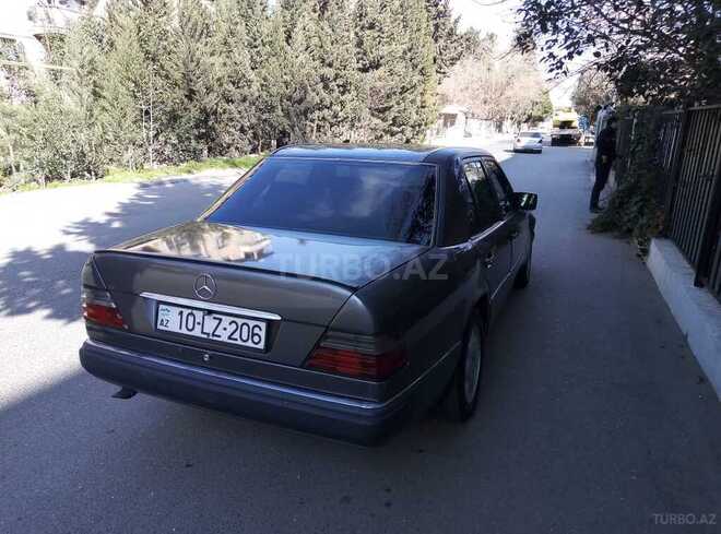 Mercedes E 220 1994, 583,000 km - 2.2 l - Bakı