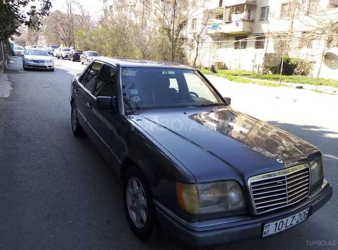 Mercedes E 220 1994, 583,000 km - 2.2 l - Bakı