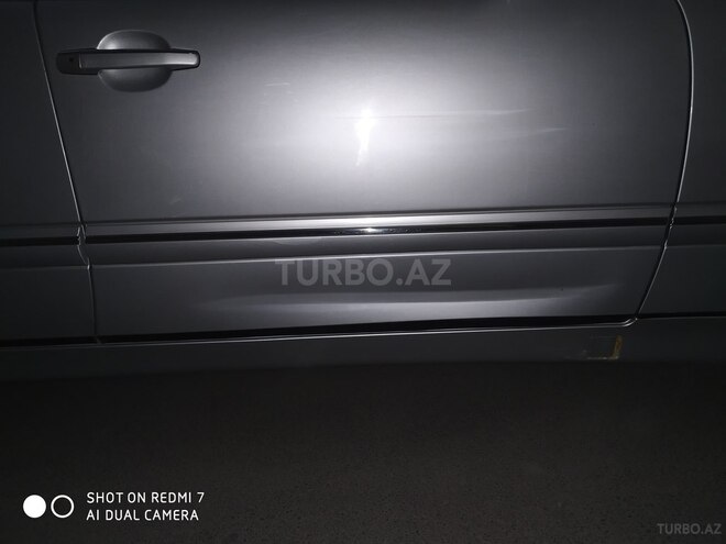 Mercedes E 240 1999, 166,500 km - 2.4 л - Bakı