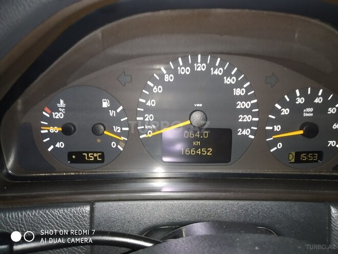Mercedes E 240 1999, 166,500 km - 2.4 л - Bakı