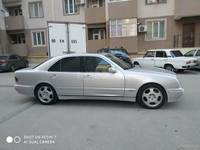 Mercedes E 240 1999, 166,500 km - 2.4 л - Bakı