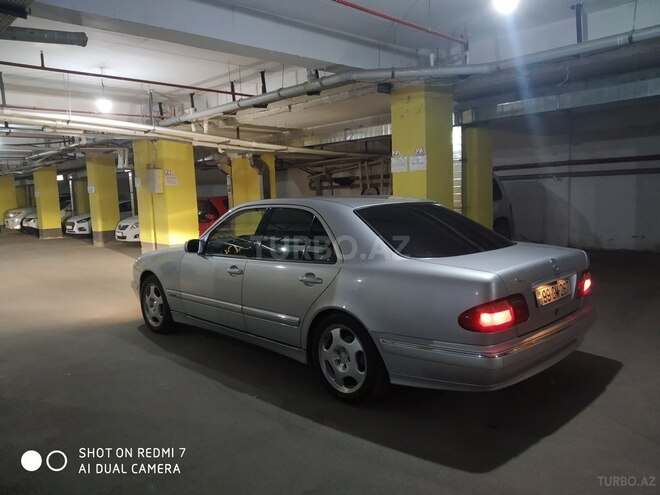 Mercedes E 240 1999, 166,500 km - 2.4 л - Bakı
