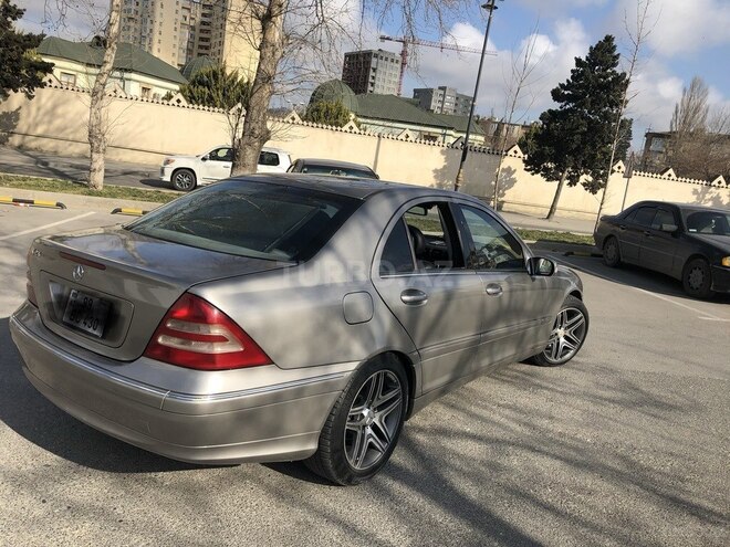 Mercedes C 240 2002, 317,181 km - 2.4 l - Bakı