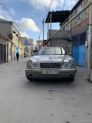 Mercedes E 220 1998, 620,000 km - 2.2 л - Bakı