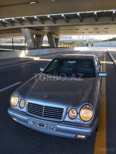 Mercedes E 230 1996, 326,000 km - 2.3 l - Bakı
