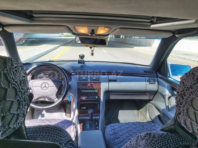 Mercedes E 230 1996, 326,000 km - 2.3 l - Bakı