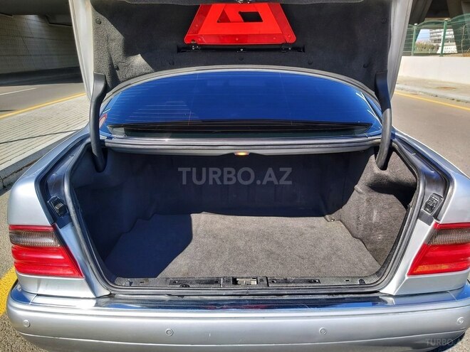Mercedes E 230 1996, 326,000 km - 2.3 l - Bakı