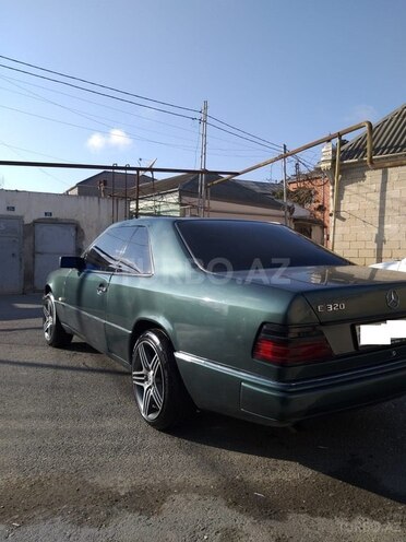 Mercedes E 200 1993, 165,000 km - 2.0 l - Bakı