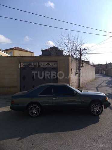 Mercedes E 200 1993, 165,000 km - 2.0 l - Bakı