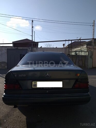 Mercedes E 200 1993, 165,000 km - 2.0 l - Bakı