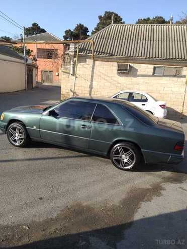 Mercedes E 200 1993, 165,000 km - 2.0 l - Bakı