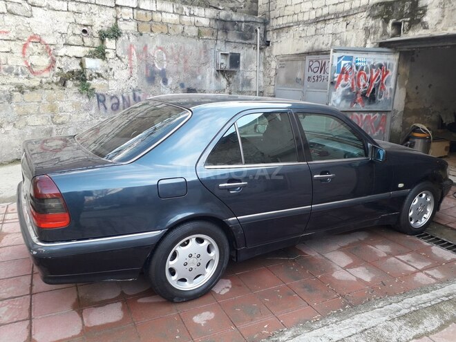 Mercedes C 240 1998, 195,000 km - 2.4 l - Bakı