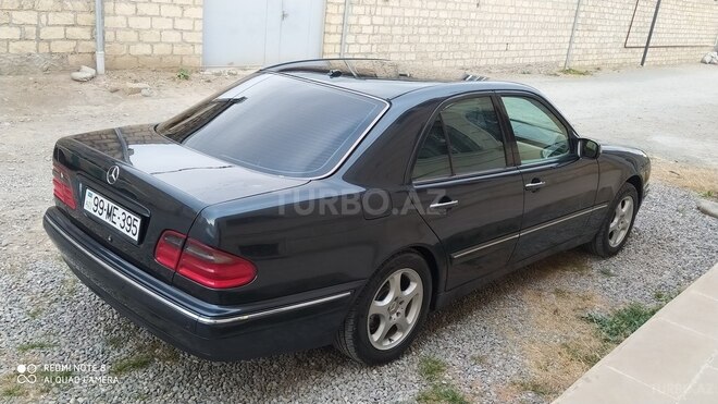 Mercedes E 240 2000, 185,600 km - 2.6 l - Gəncə