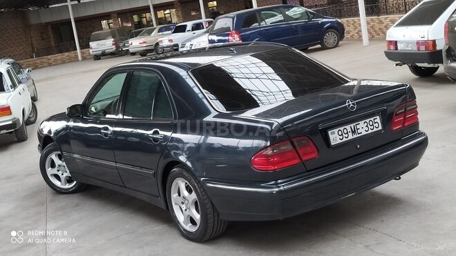 Mercedes E 240 2000, 185,600 km - 2.6 l - Gəncə