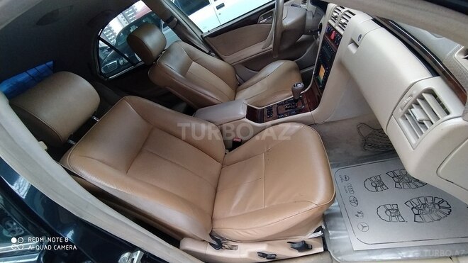 Mercedes E 240 2000, 185,600 km - 2.6 l - Gəncə