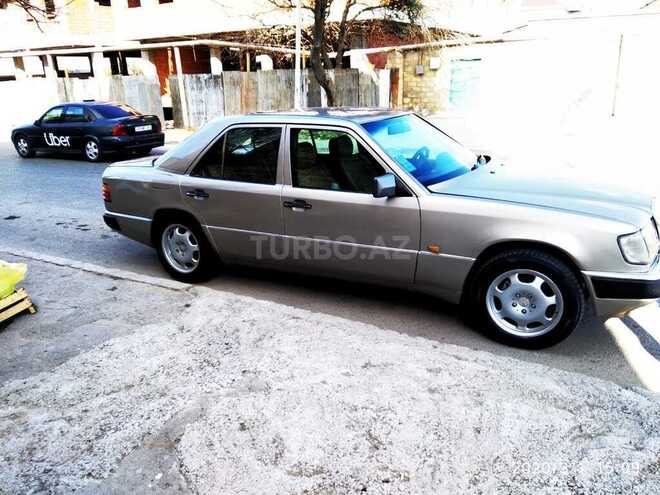 Mercedes E 250 1990, 736,400 km - 2.5 l - Bakı