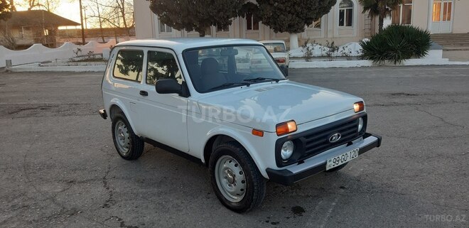 LADA (VAZ) Niva 2013, 92,000 km - 1.7 l - Salyan