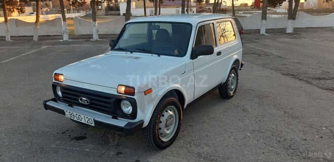 LADA (VAZ) Niva 2013, 92,000 km - 1.7 l - Salyan