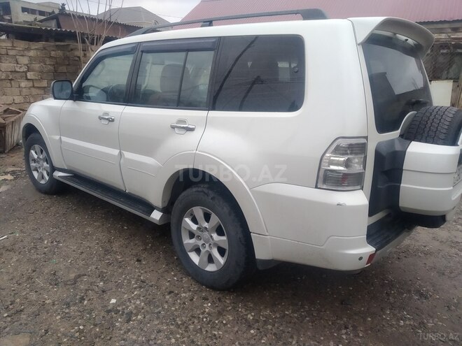 Mitsubishi Pajero 2010, 137,700 km - 3.5 l - Bakı
