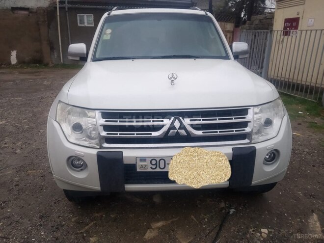 Mitsubishi Pajero 2010, 137,700 km - 3.5 l - Bakı
