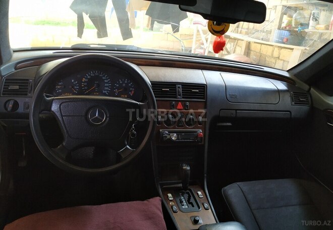 Mercedes C 220 1995, 570,000 km - 2.2 l - Bakı