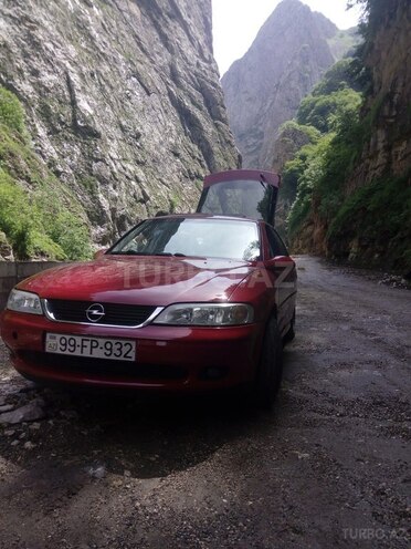 Opel Vectra 1998, 323,522 km - 2.0 l - Bakı
