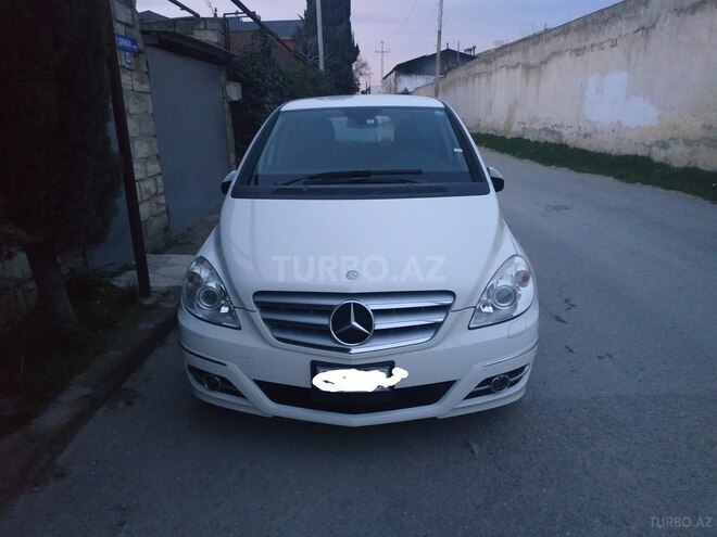 Mercedes B 180 2010, 137,200 km - 1.7 l - Bakı