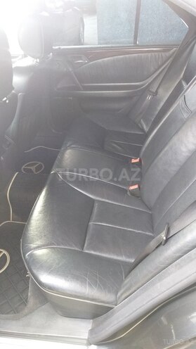 Mercedes E 230 1996, 30,000 km - 2.3 л - Bakı