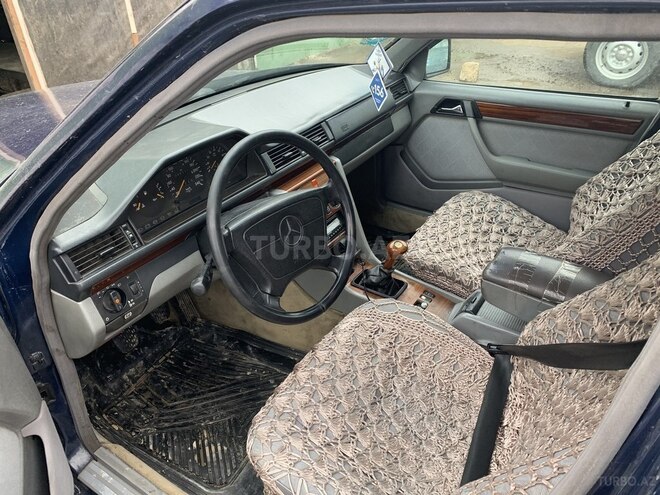 Mercedes E 220 1995, 657,800 km - 2.2 l - Bakı