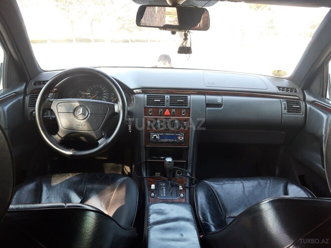 Mercedes E 230 1996, 287,000 km - 2.3 л - Sumqayıt