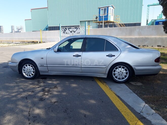 Mercedes E 230 1996, 287,000 km - 2.3 л - Sumqayıt