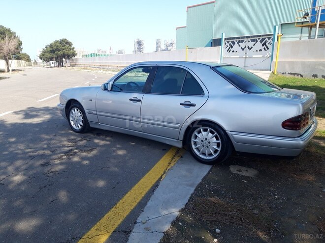 Mercedes E 230 1996, 287,000 km - 2.3 л - Sumqayıt