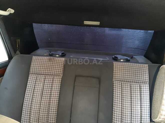 Mercedes E 260 1991, 293,625 km - 2.6 л - Bakı